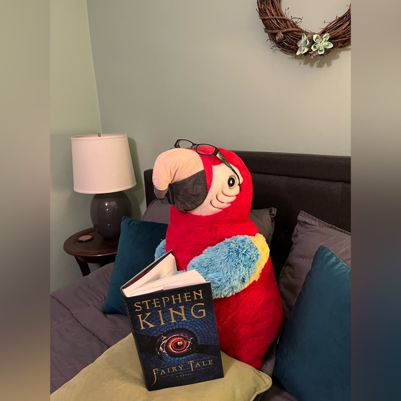 WELCOME to my closet! About me: - Picture 14 of 15